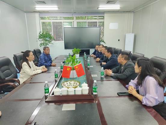 2023.5.8蒋局长,梁主任、市总工会副主席陈绍荣、市就业局局长喻瑶等领导调研遂宁经开区重点企业8